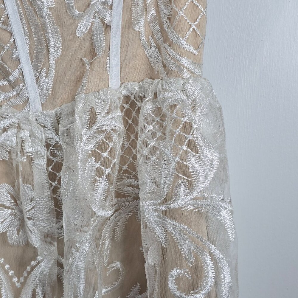 Blithe LA White Lace Over Nude Versailles Romper Playsuit, NWT, L - Picture 4 of 9